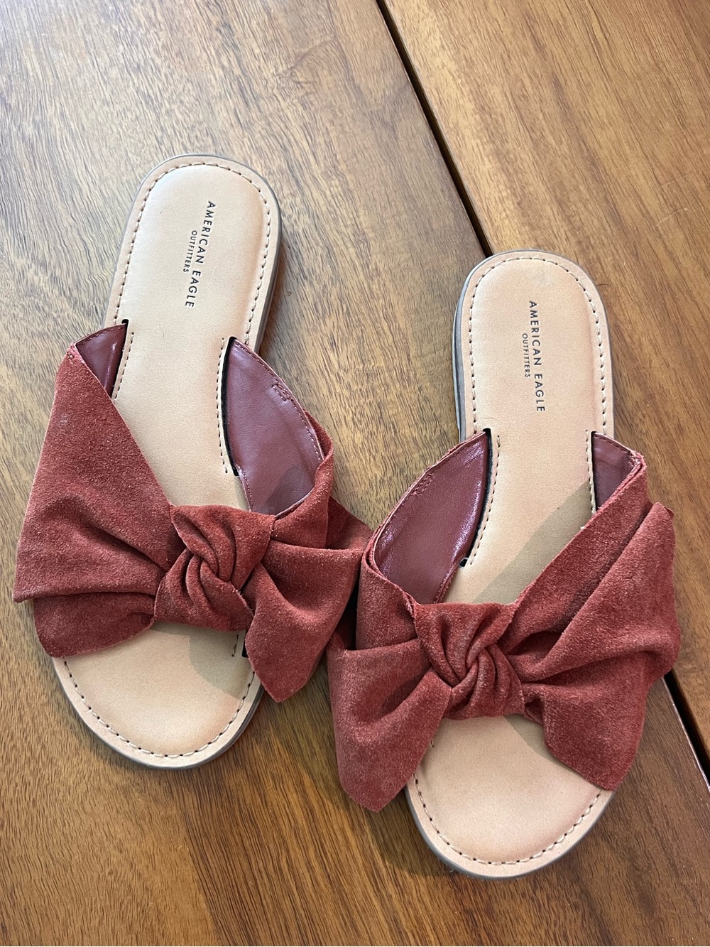 american eagle bow sandals
